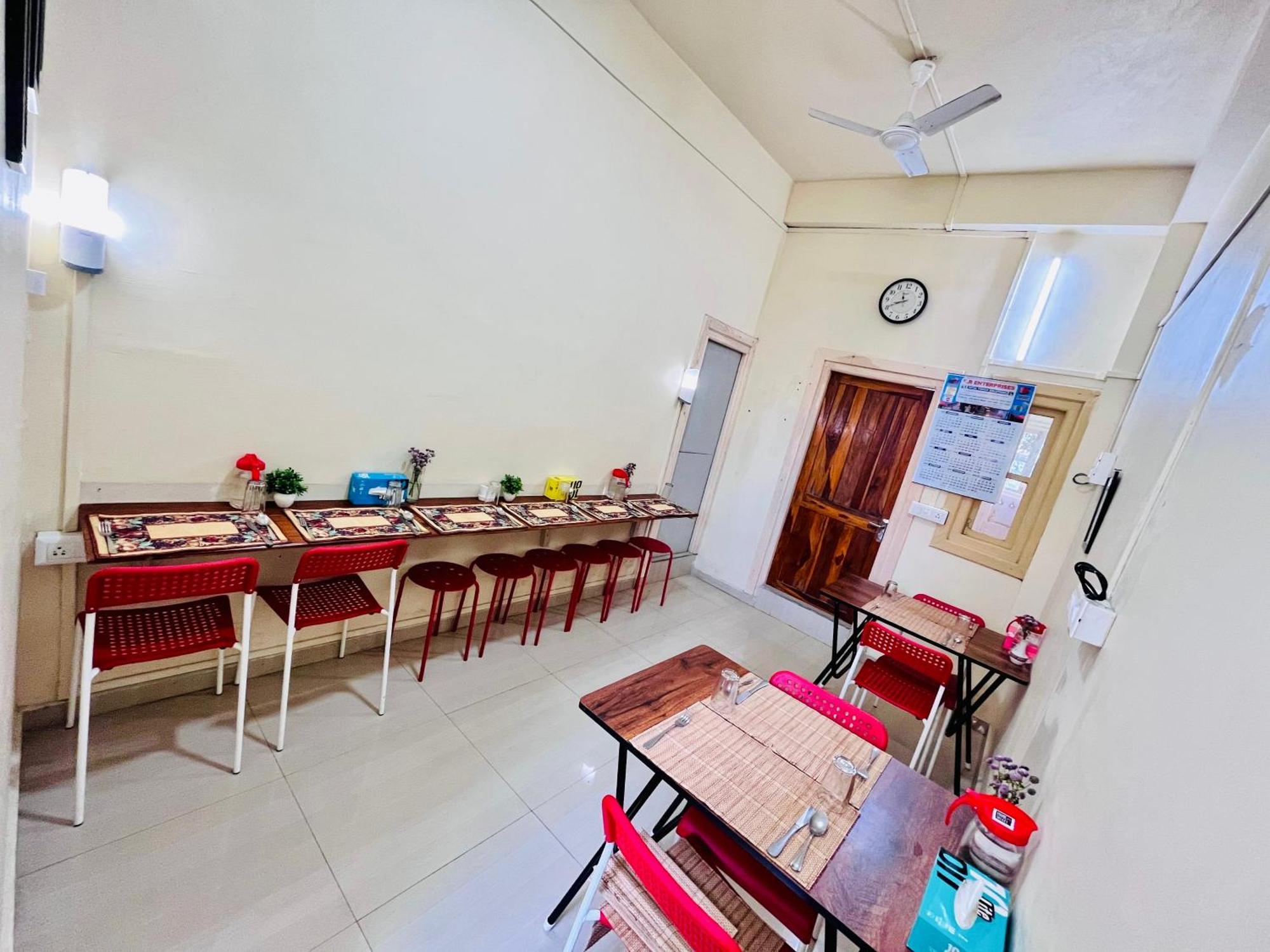 Aizawl Guest House Apartments Экстерьер фото