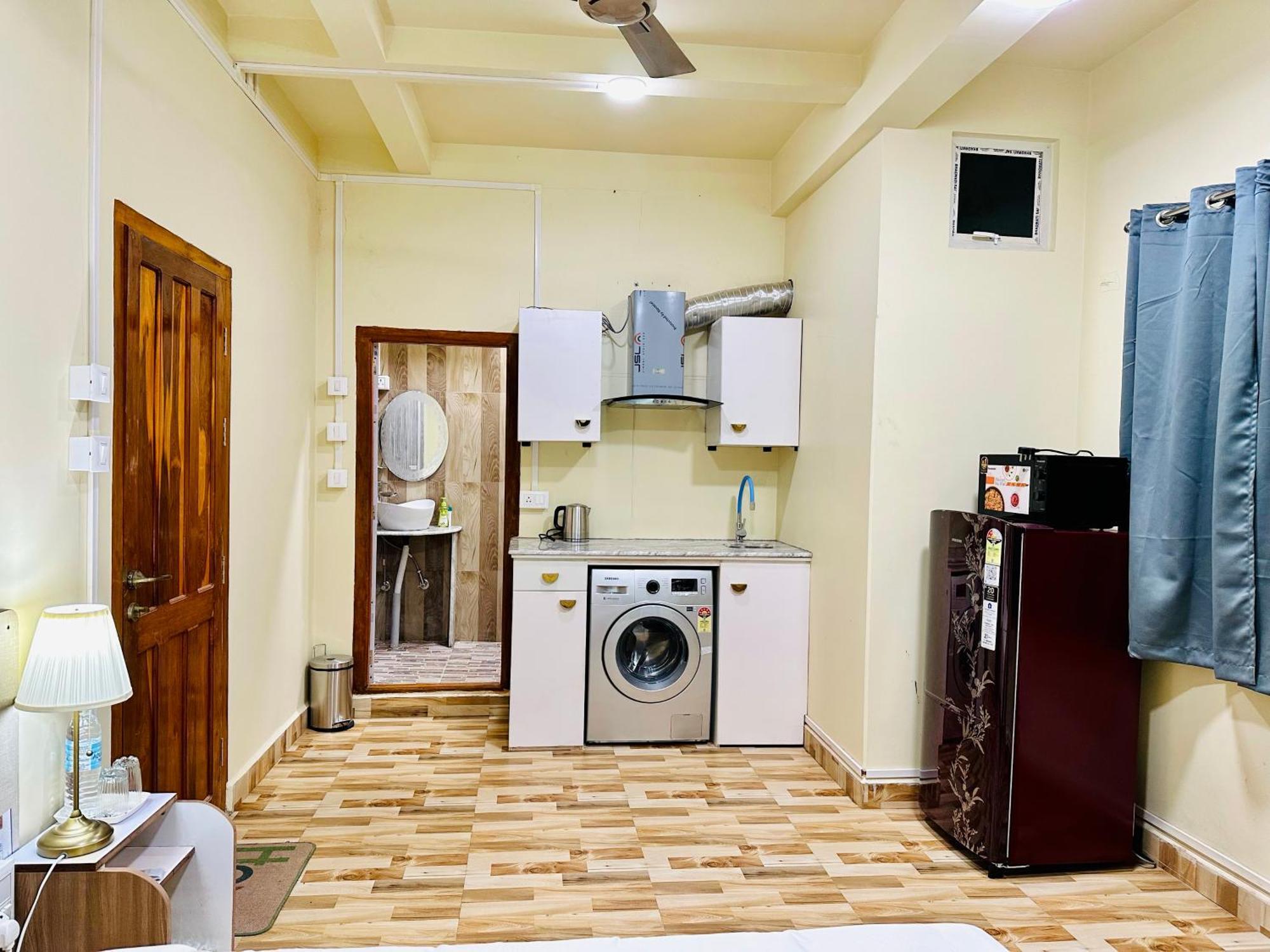 Aizawl Guest House Apartments Экстерьер фото